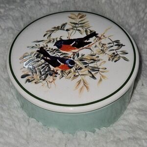 Vintage‎ Russ Berrie Four Seasons Woodland Bird Porcelain Trinket Box #25154
